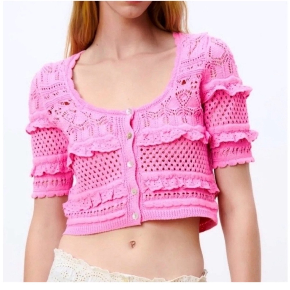 New with tags - Zara Pink Cropped Crochet  Piontelle cardigan - size Small